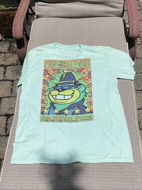Green Day Mint Graphic Short Sleeve Tee